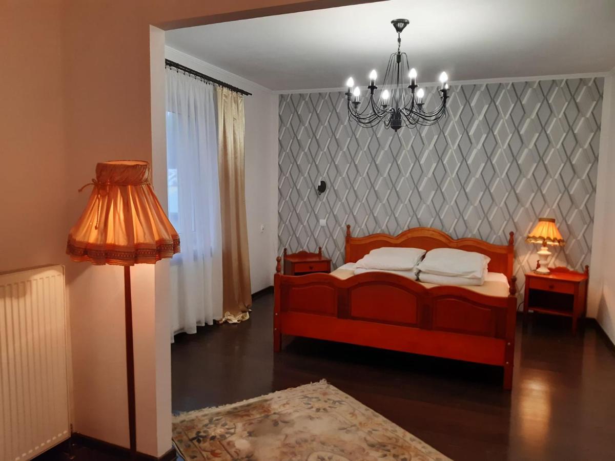 Fantazja - Restauracja I Noclegi Radom Ngoại thất bức ảnh