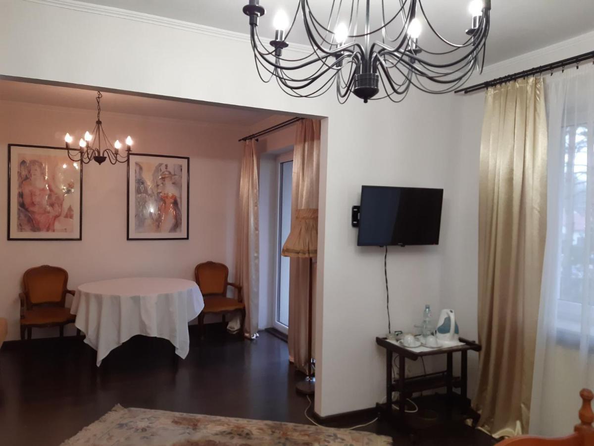 Fantazja - Restauracja I Noclegi Radom Ngoại thất bức ảnh